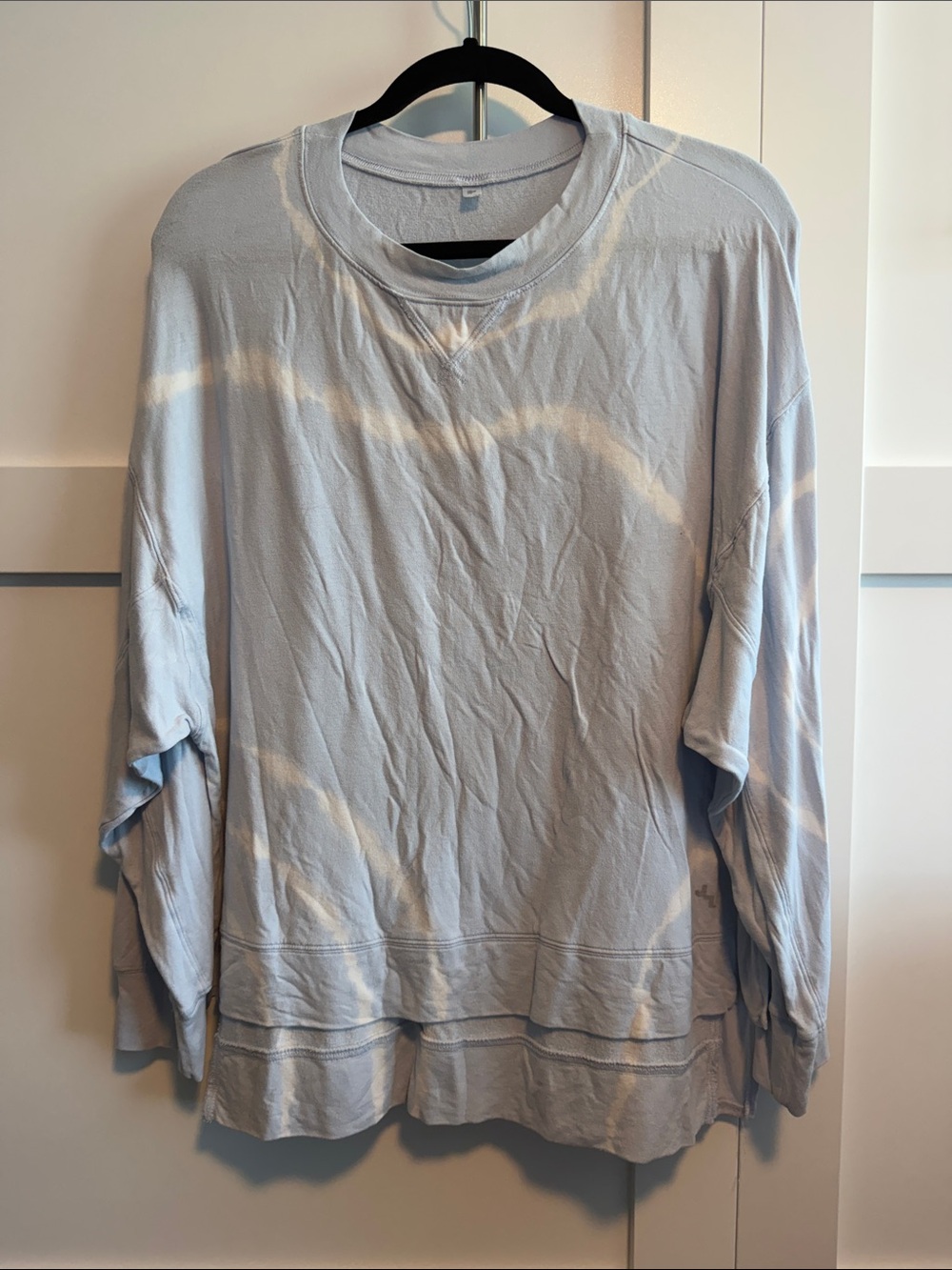 JoyLab Light Blue and White Tie-Dye Crewneck Sweater